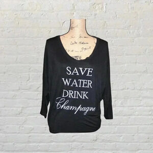 Black Graphic Top - Mon Reve